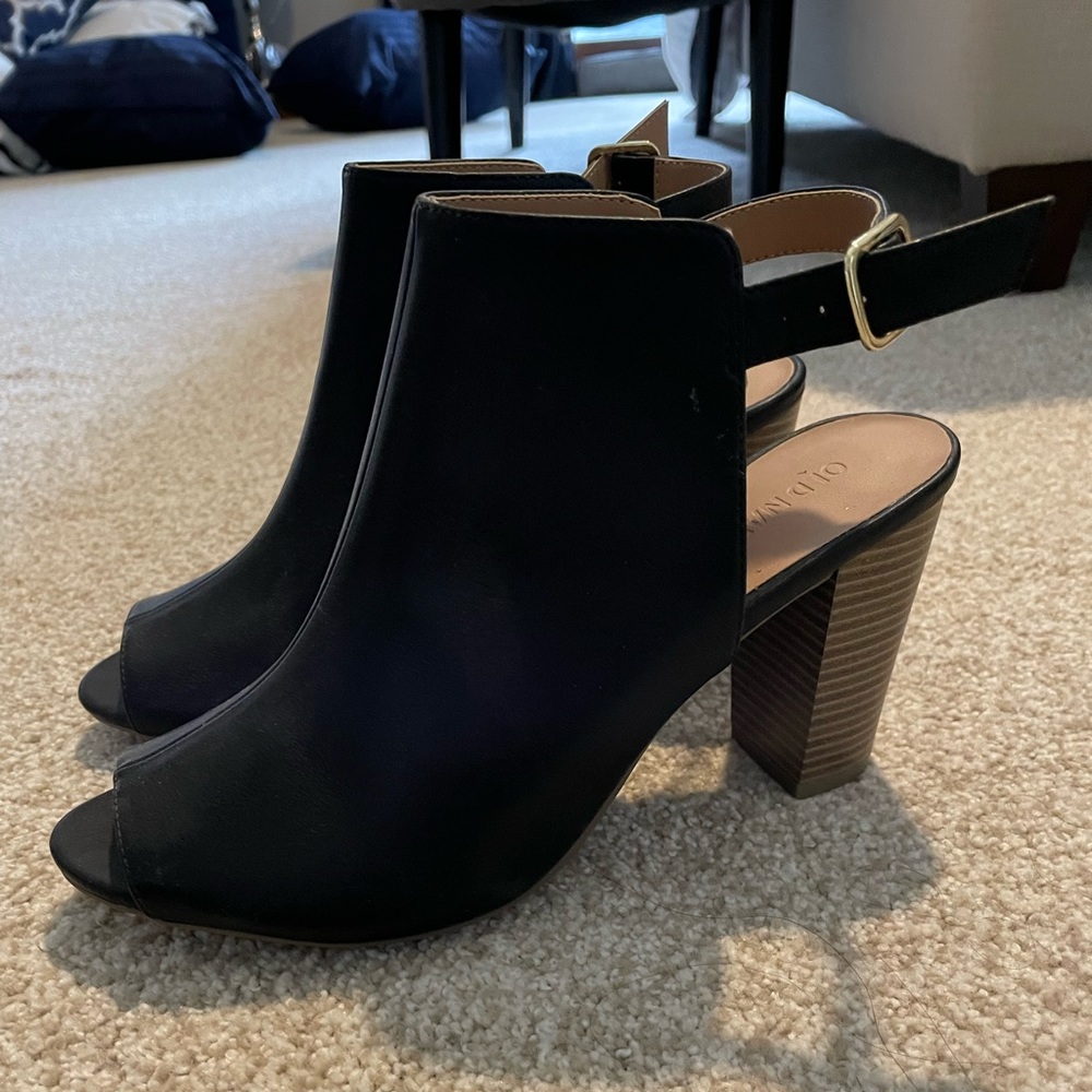 New size 8 womens old navy block heel